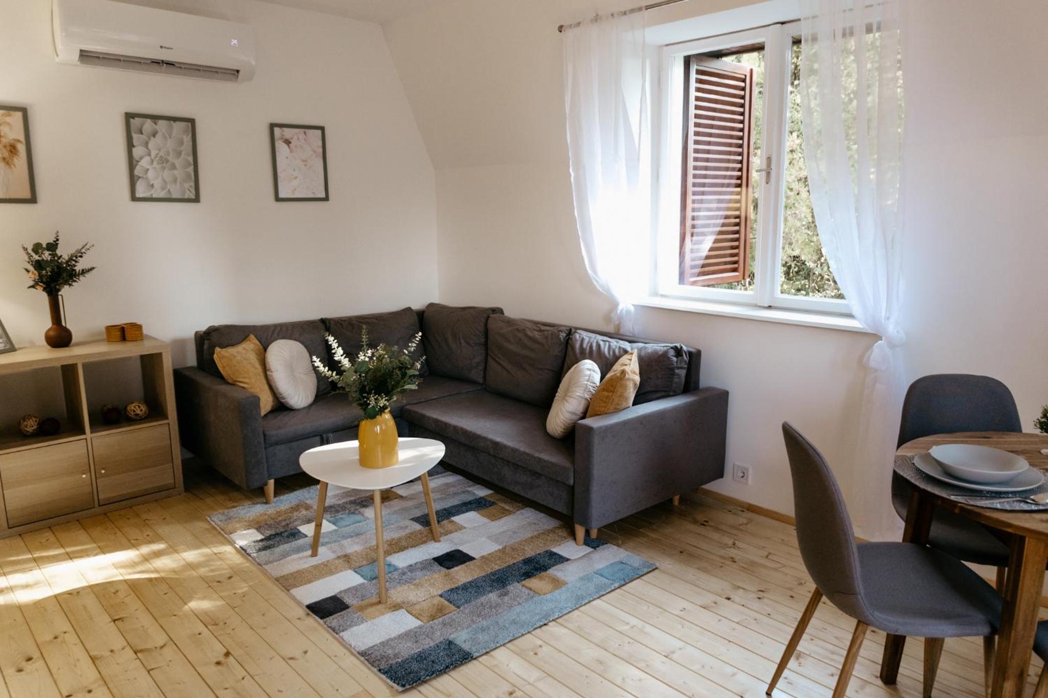 Adeline Apartman