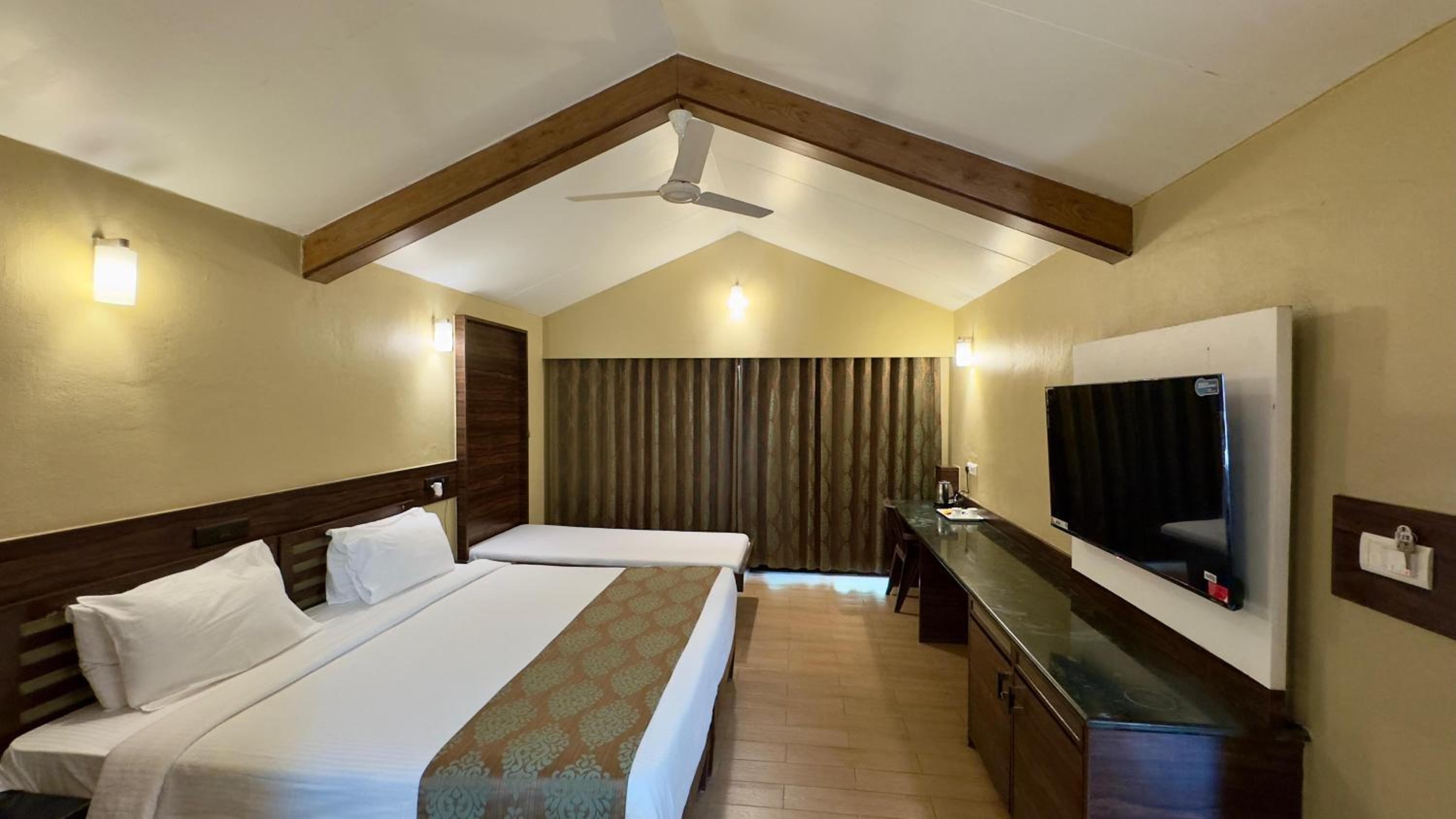 Upper Deck Resort - Highest Peak, Lonavala