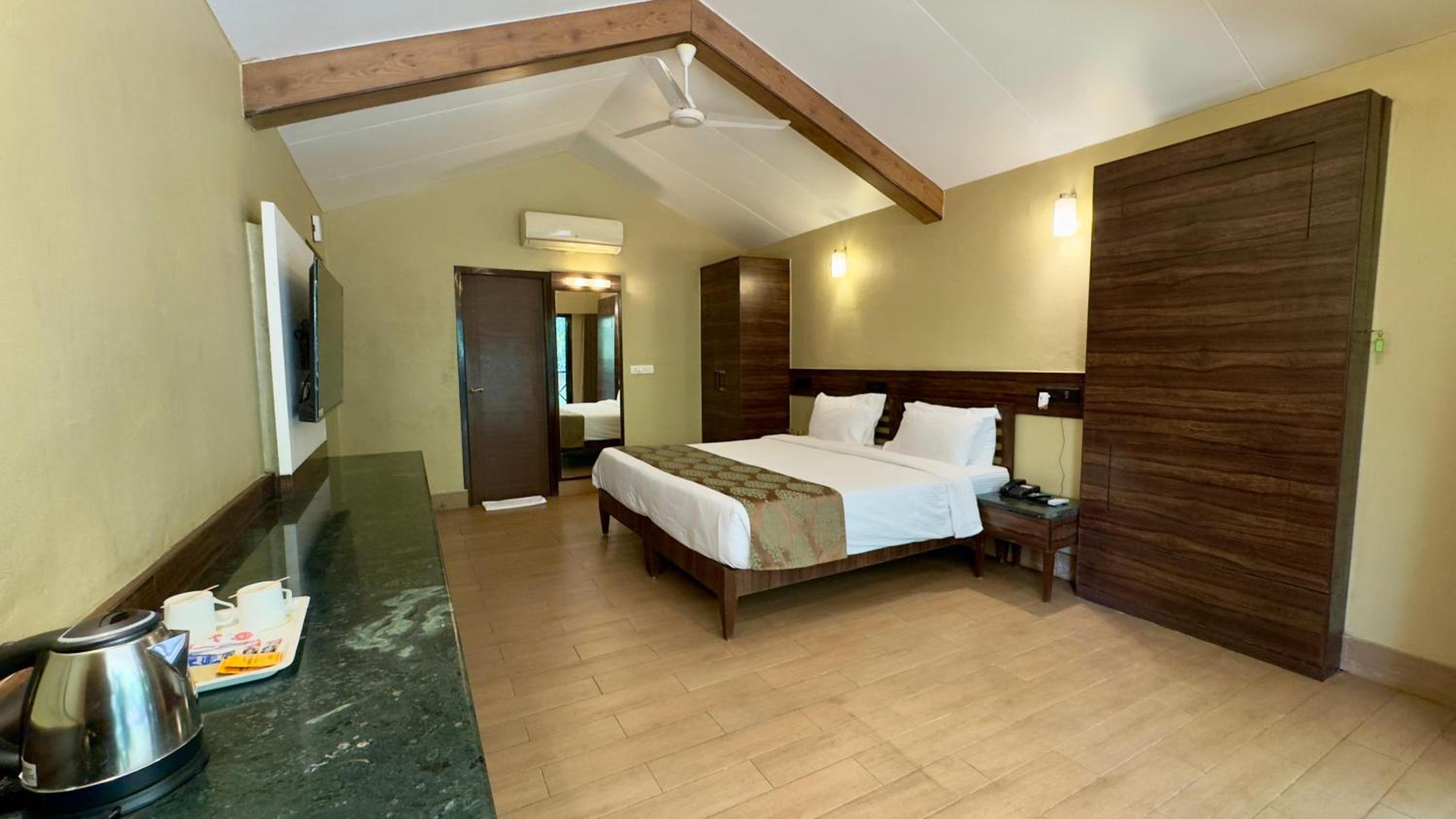 Upper Deck Resort - Highest Peak, Lonavala