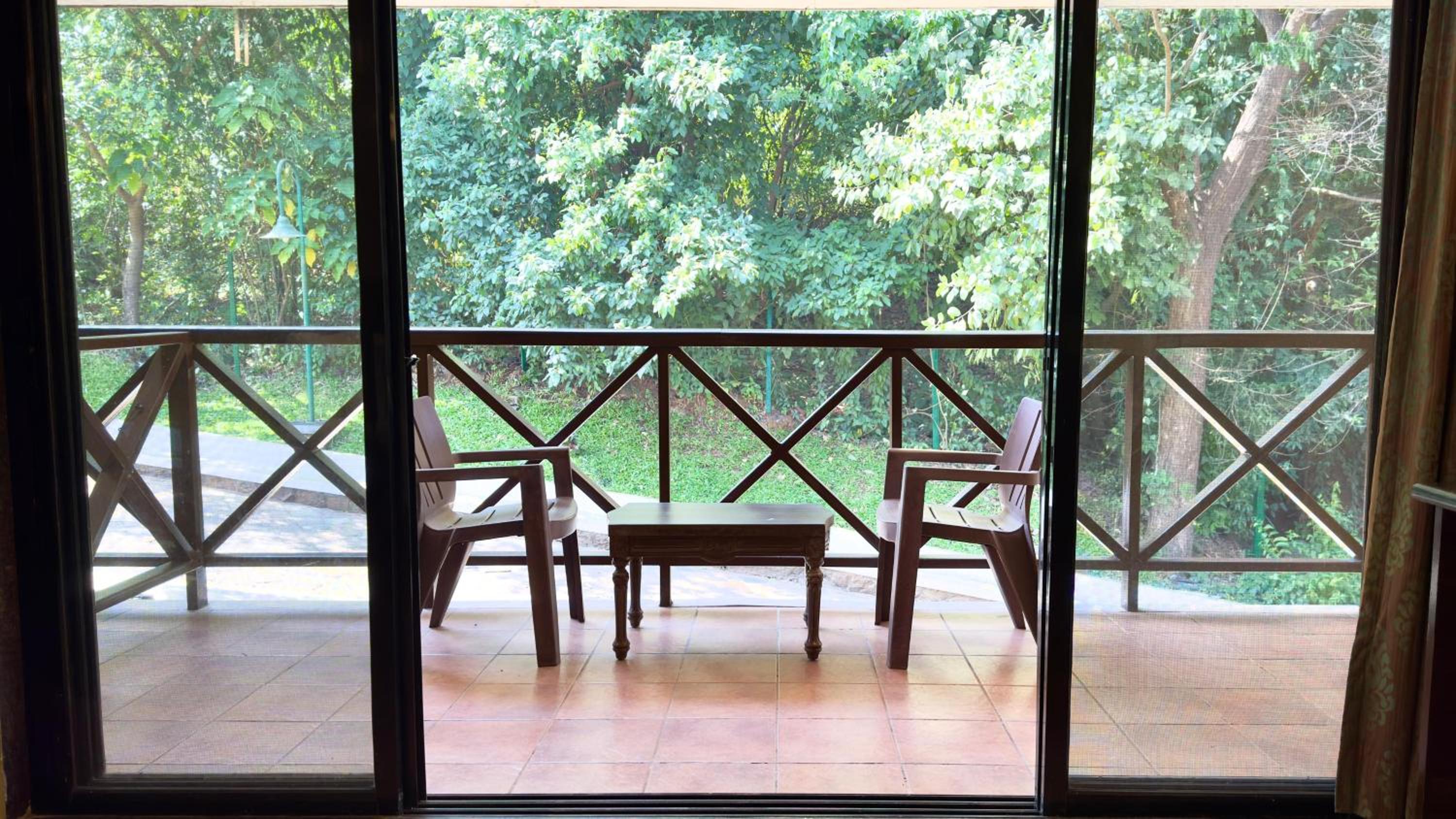 Upper Deck Resort - Highest Peak, Lonavala