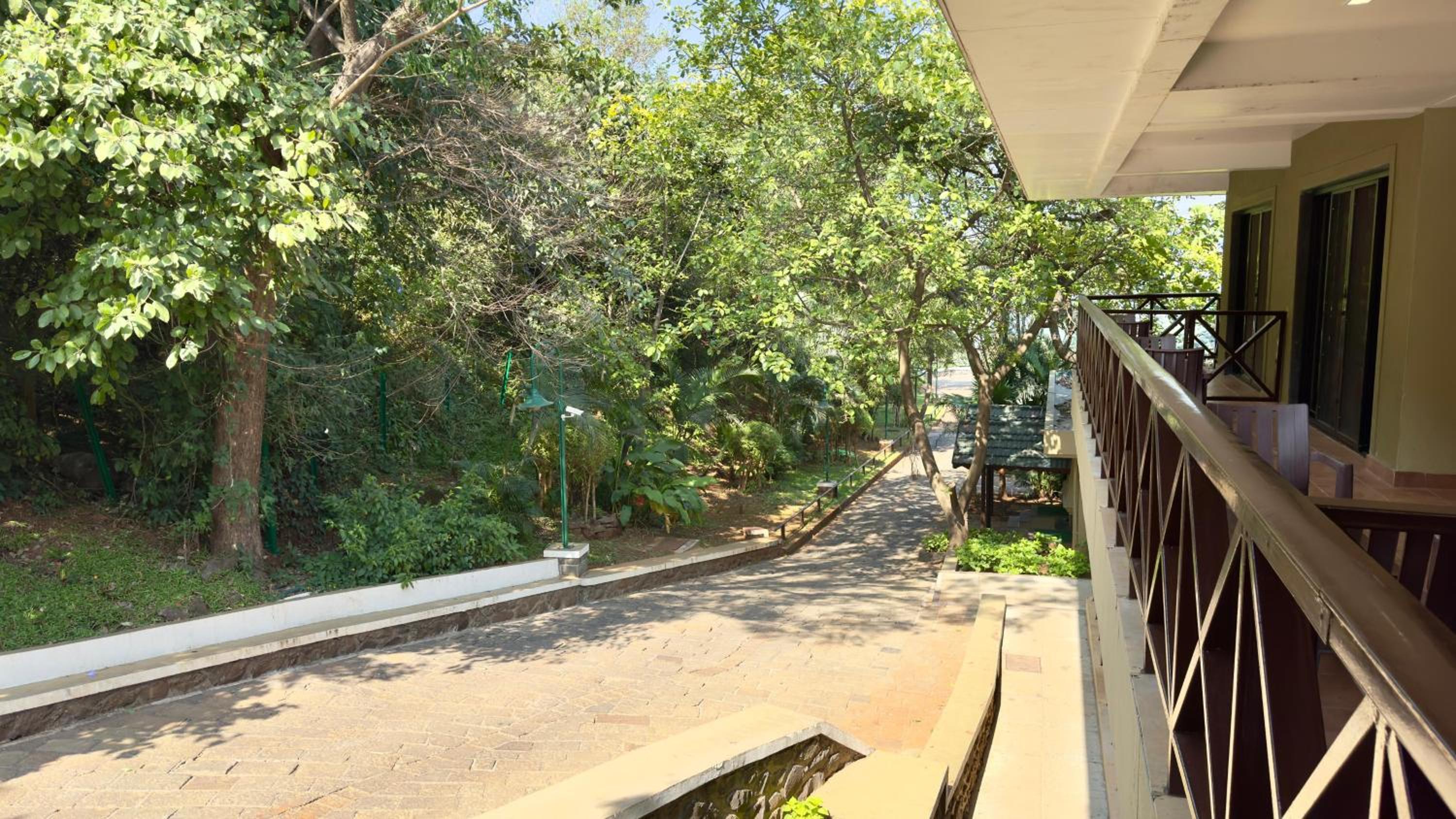 Upper Deck Resort - Highest Peak, Lonavala