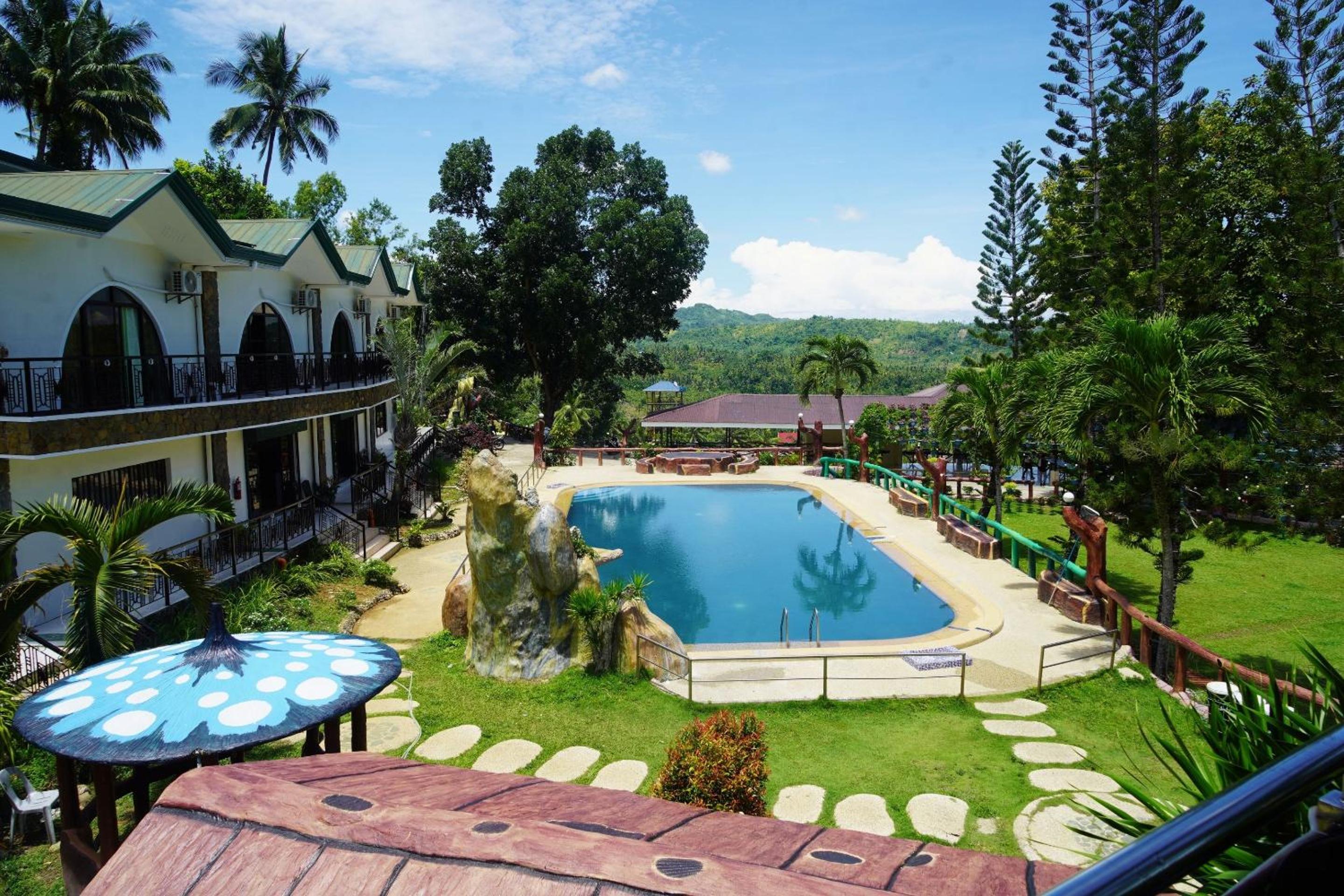 Hidden Valley Mountain and Wavepool Resort view 4