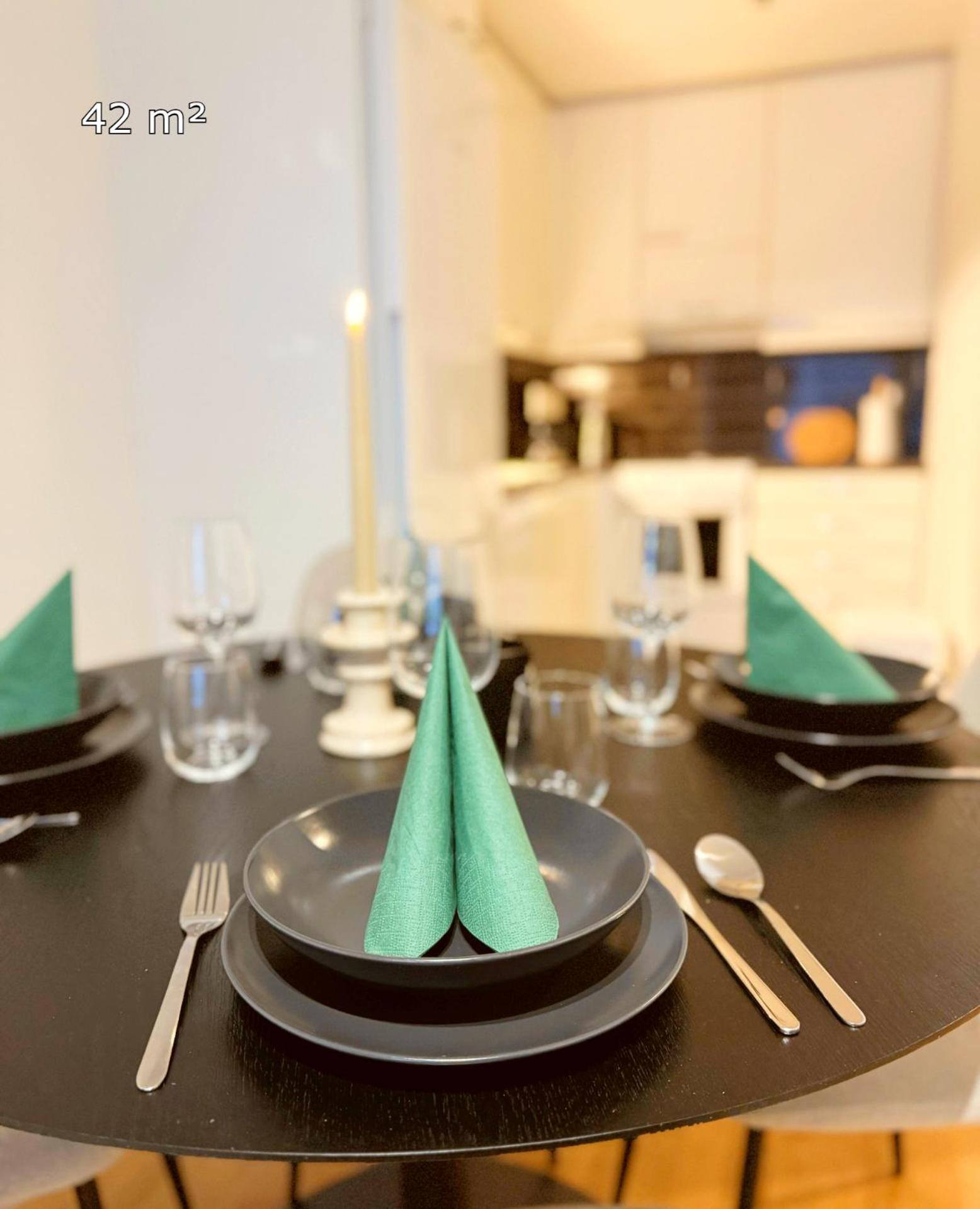 Adorable Arctic Apartments - Private Sauna & Free Parking