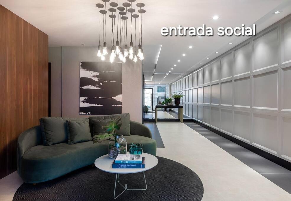 Apto com piscina exclusiva, 4 suítes na Barra Sul Balneário Camboriú