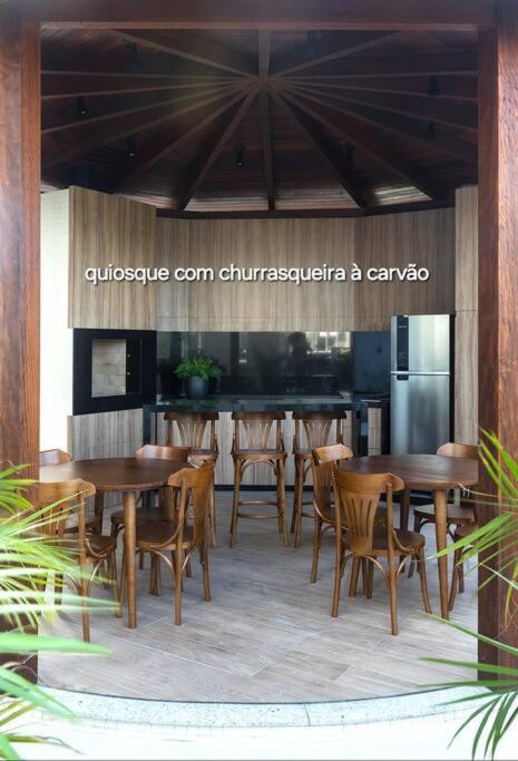 Apto com piscina exclusiva, 4 suítes na Barra Sul Balneário Camboriú