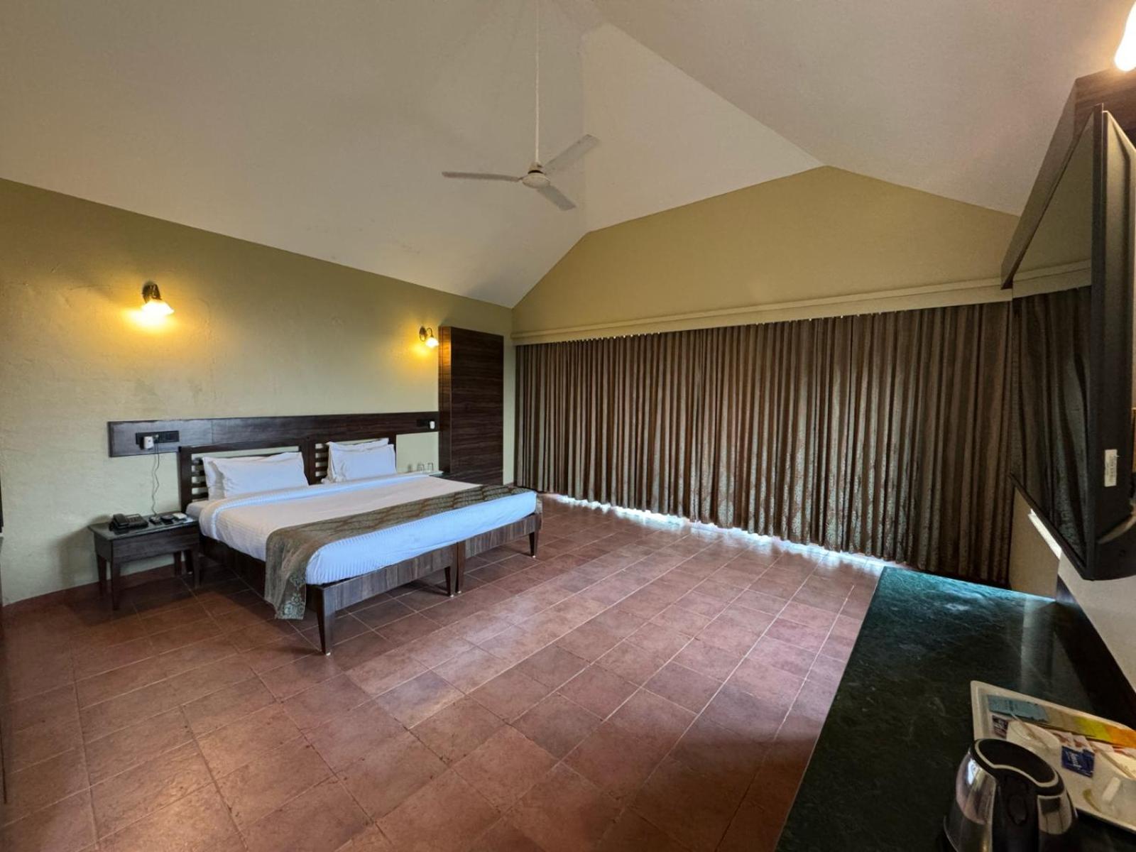 Upper Deck Resort - Highest Peak, Lonavala