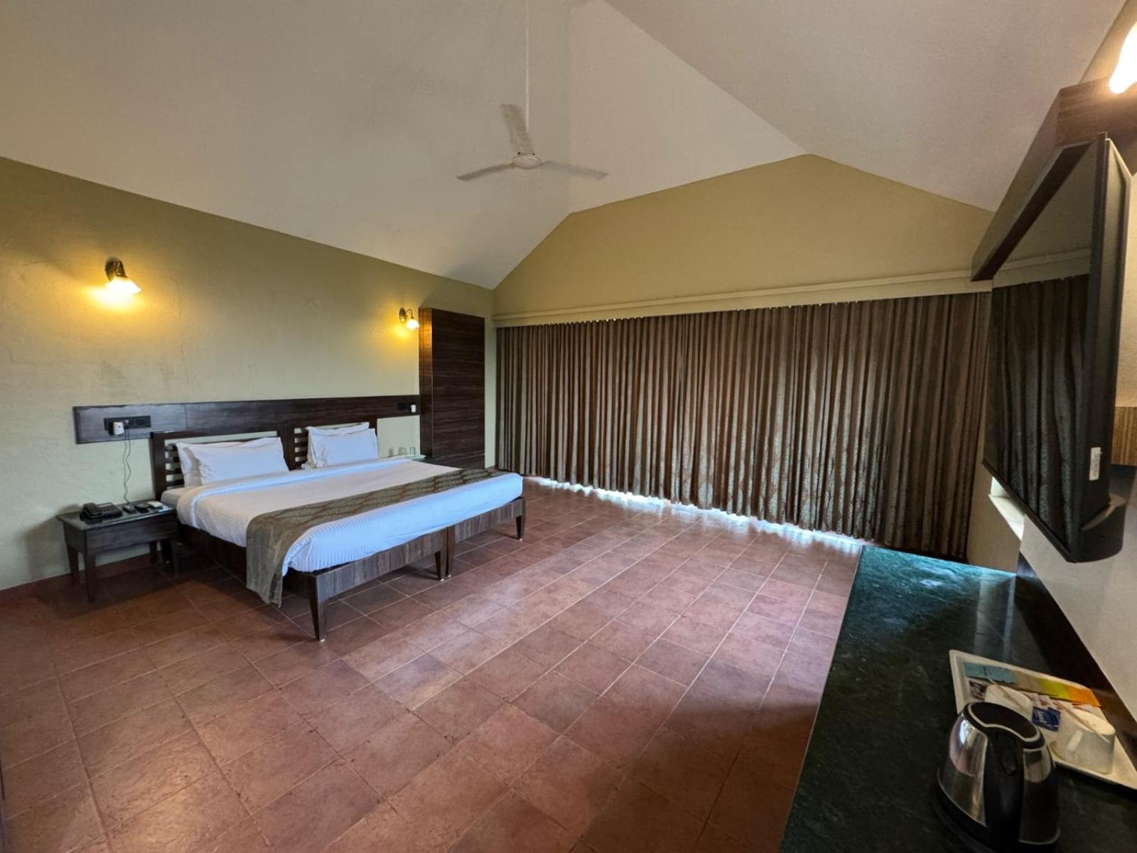 Upper Deck Resort - Highest Peak, Lonavala