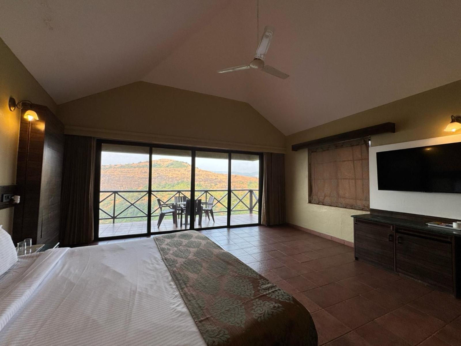 Upper Deck Resort - Highest Peak, Lonavala
