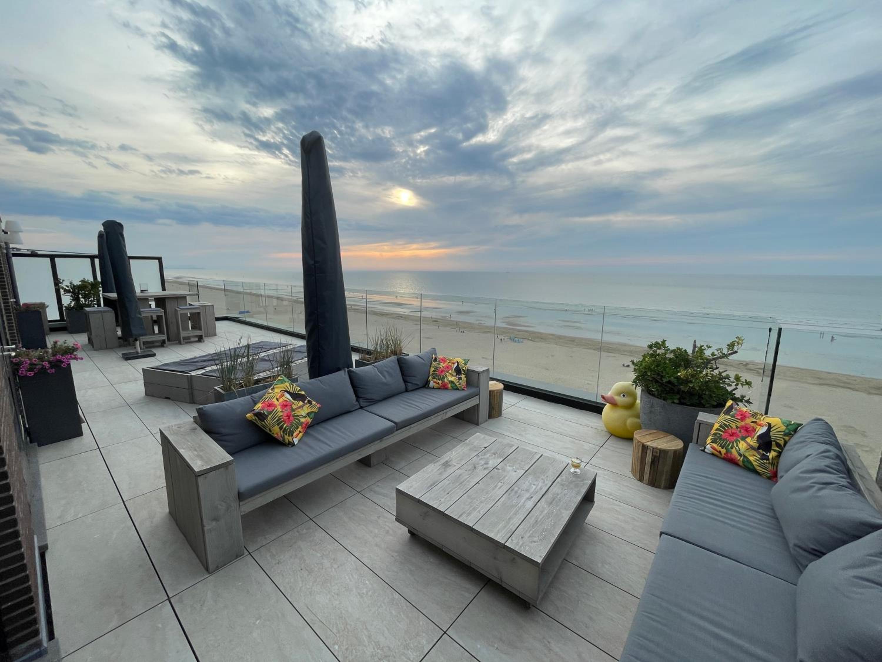 Cadiz penthouse - uniek 5 sterren appartement met grote terrassen en fantastisch zeezicht
