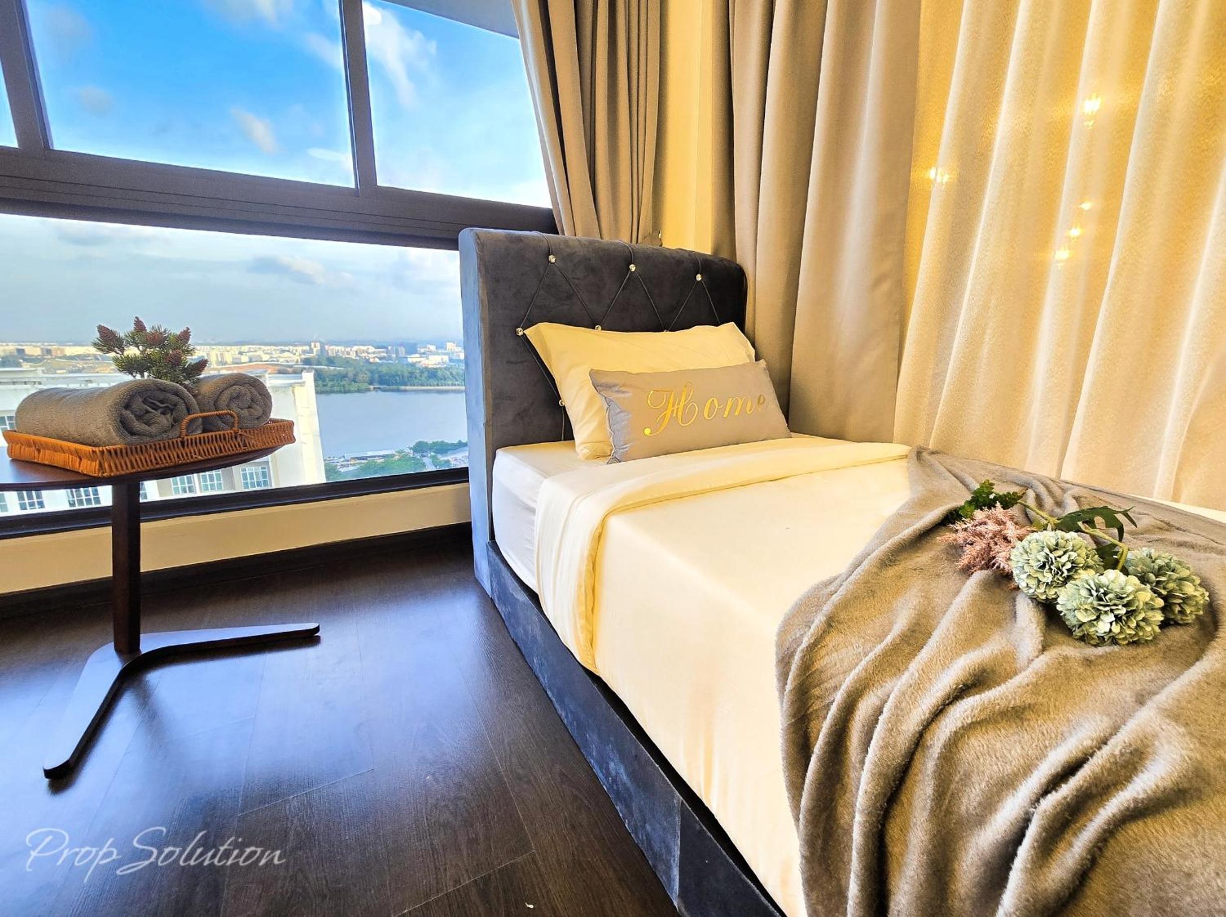 Loft Suite Seaview 2BR JB CIQ 7Pax