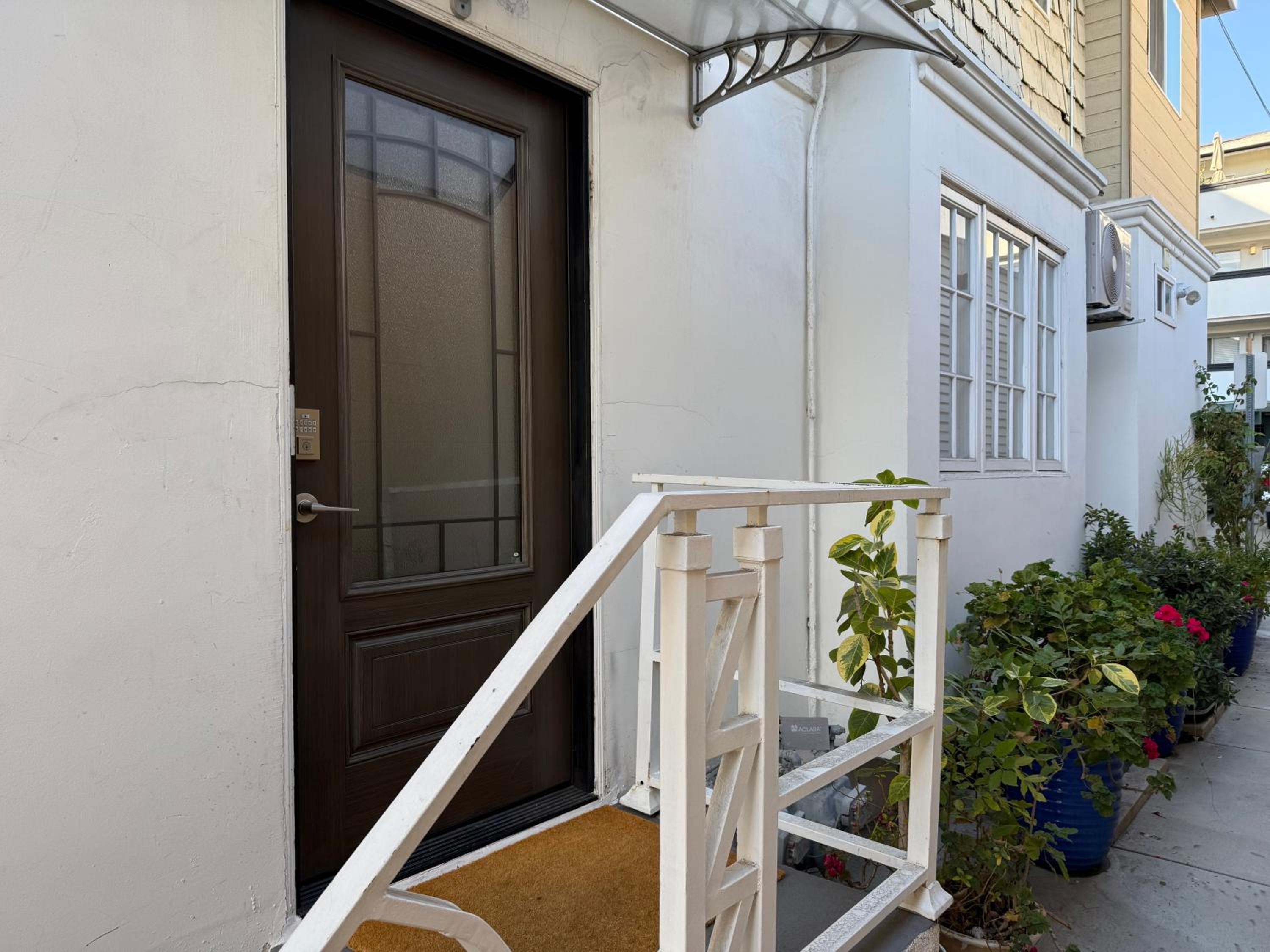 Pasadena Old Town 3 - Property Image 5