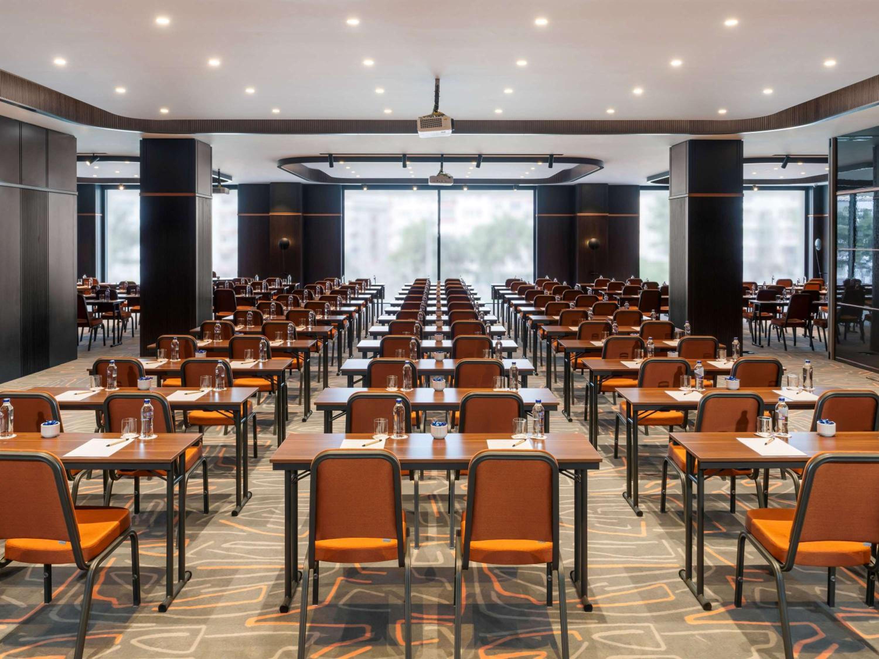 Mövenpick Hotel Istanbul Marmara Sea - Image 10