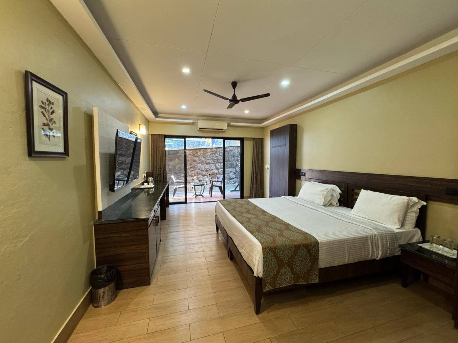 Upper Deck Resort - Highest Peak, Lonavala