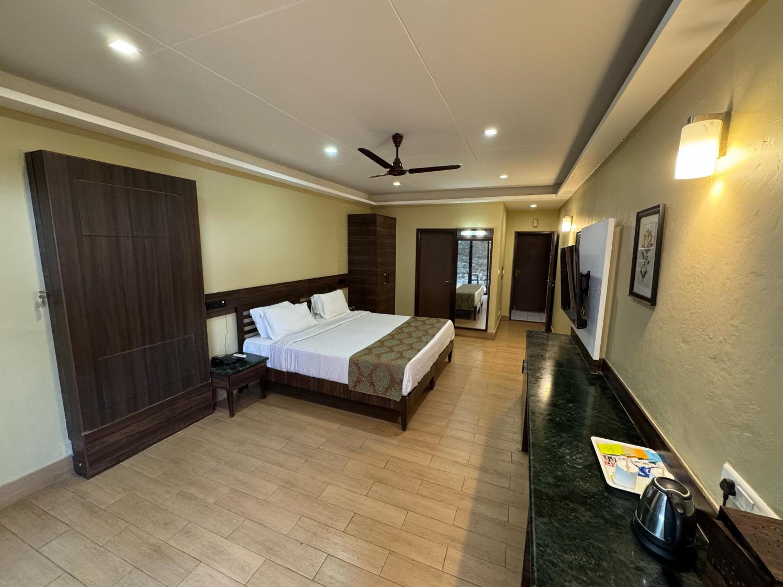 Upper Deck Resort - Highest Peak, Lonavala