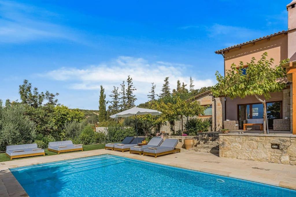 Villa Olivetta - The private Oasis view 4
