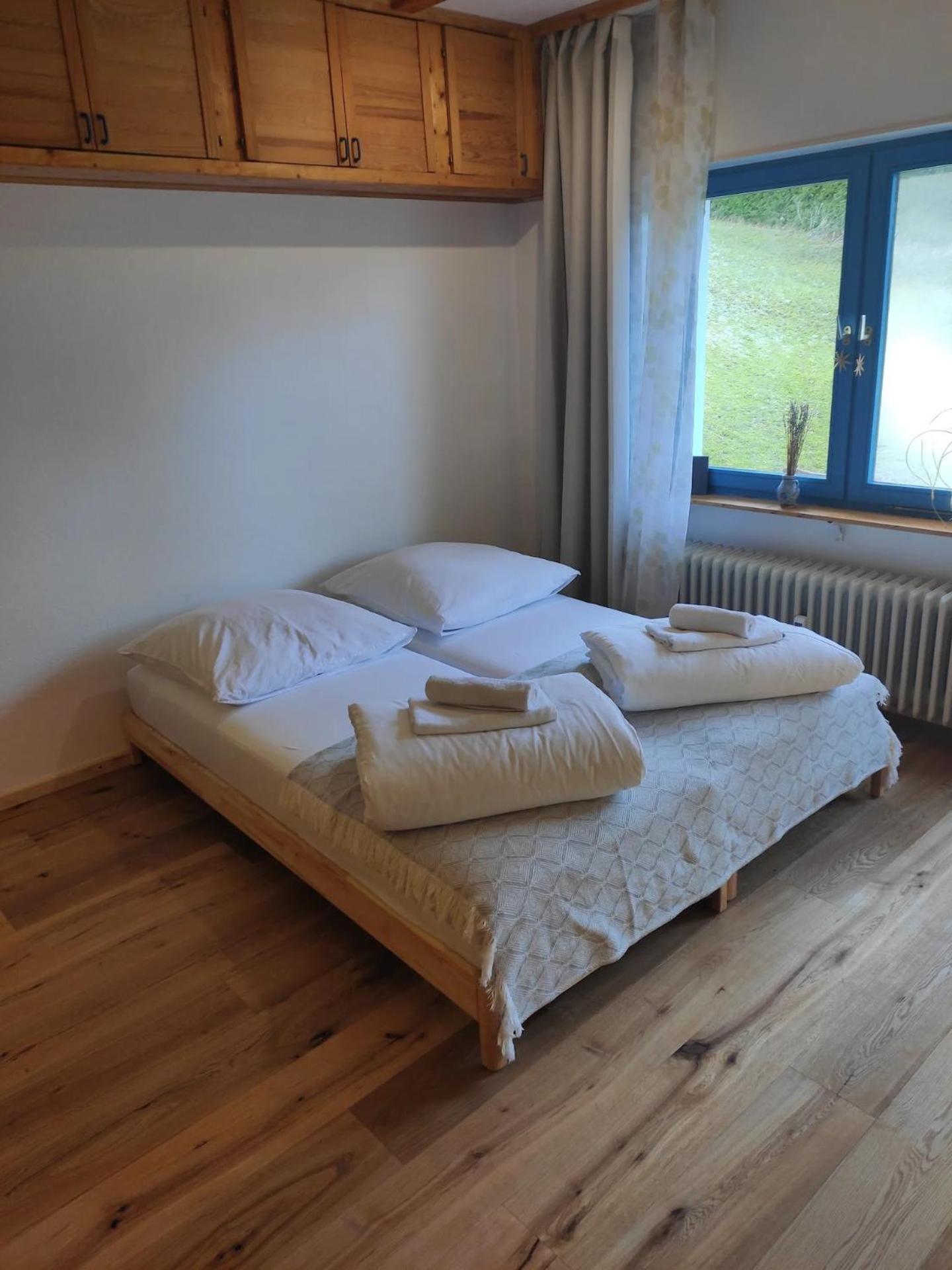 Perfekte Lage zwischen Skipisten und Badeseen