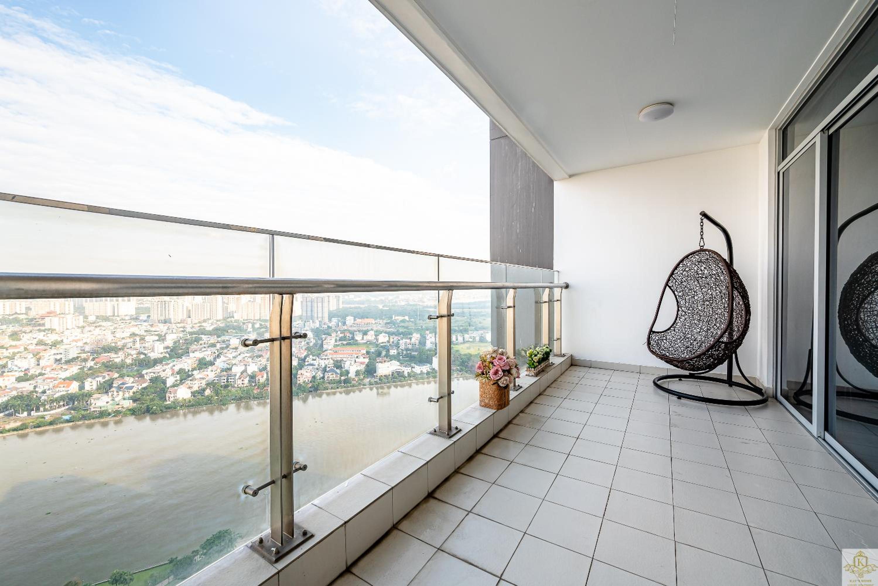 Landmark Plus Residents Suite