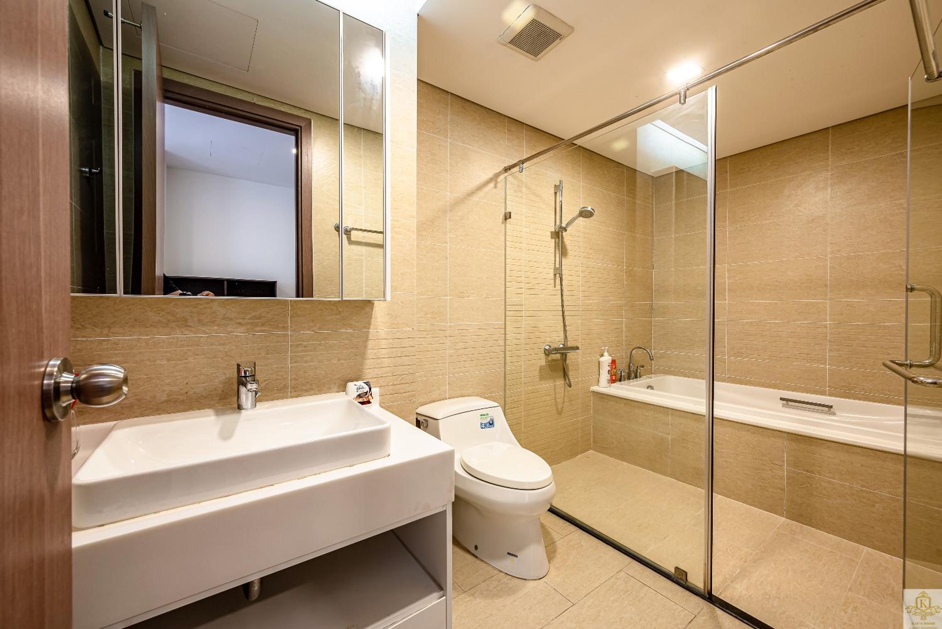 Landmark Plus Residents Suite
