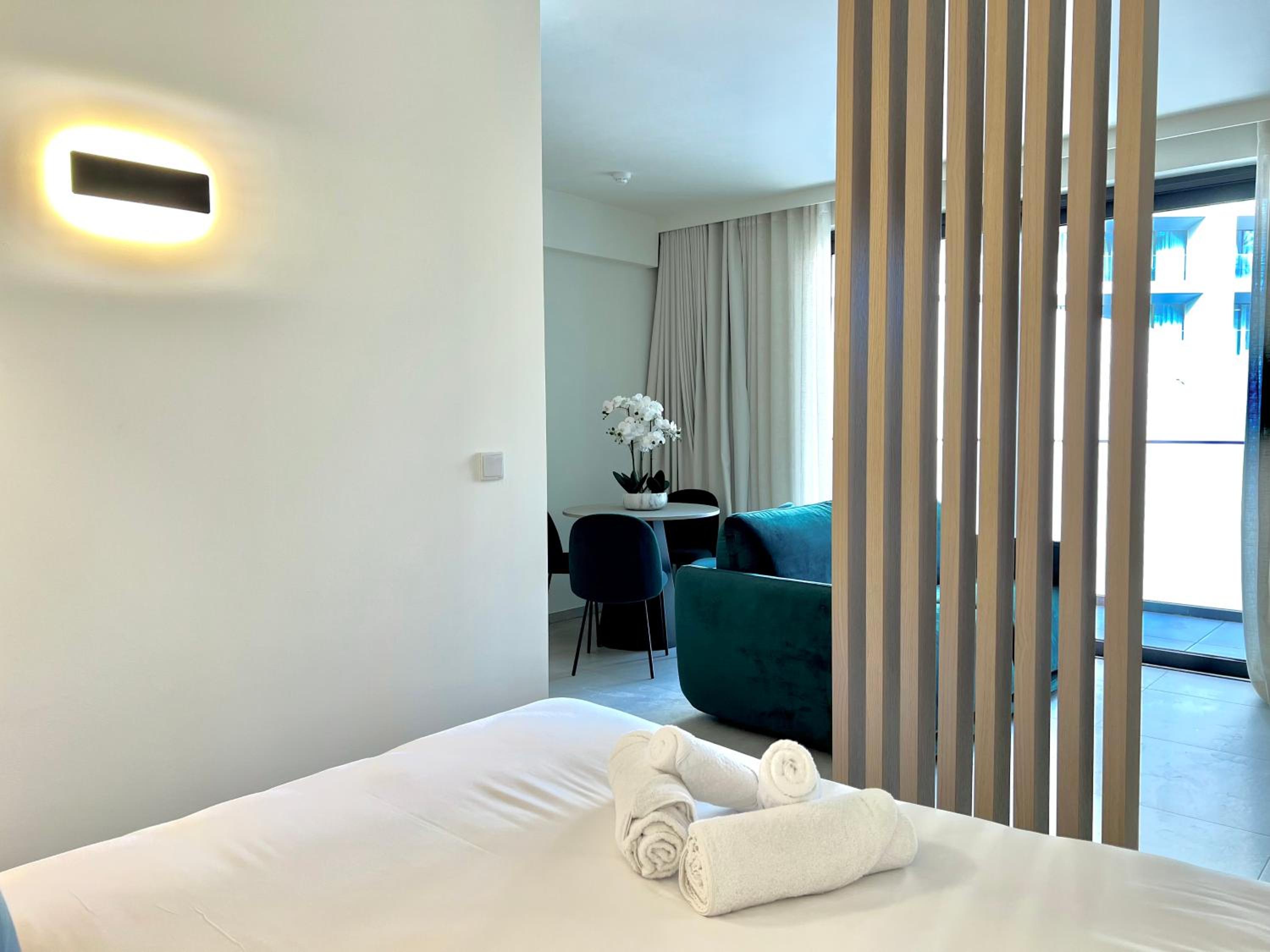Mercury Suite Lovely w Pool access by Arco Collection photo 4