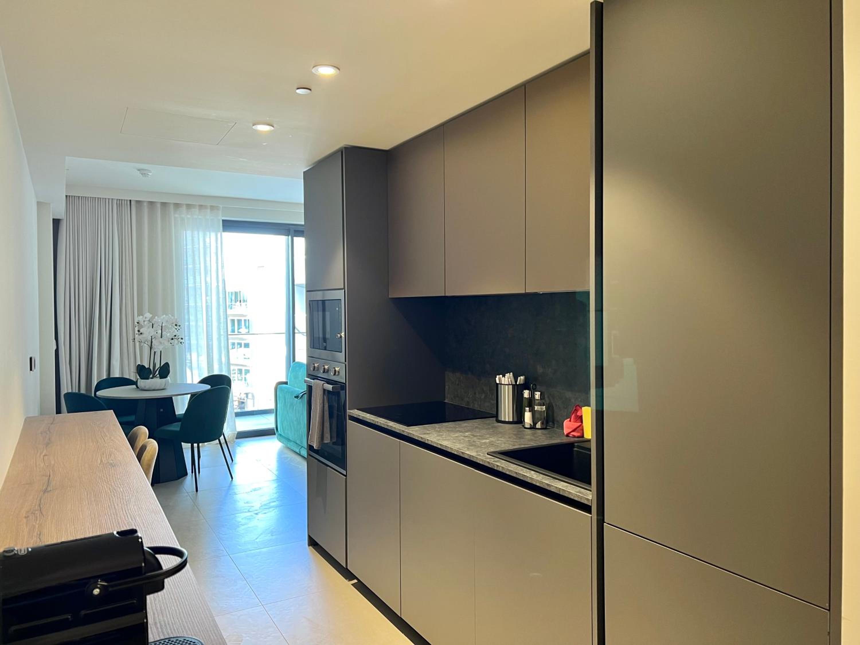 Mercury Suite Lovely w Pool access by Arco Collection photo 2