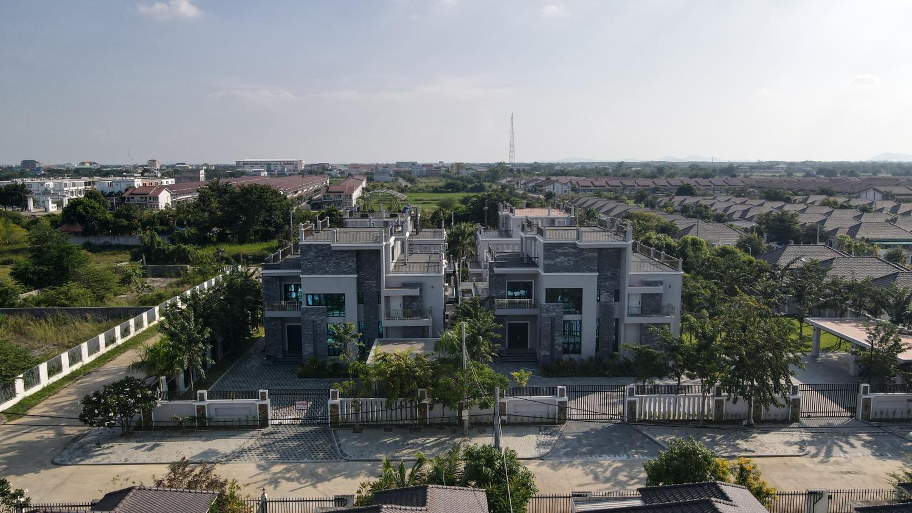 King Private Residence in Battambang view 2