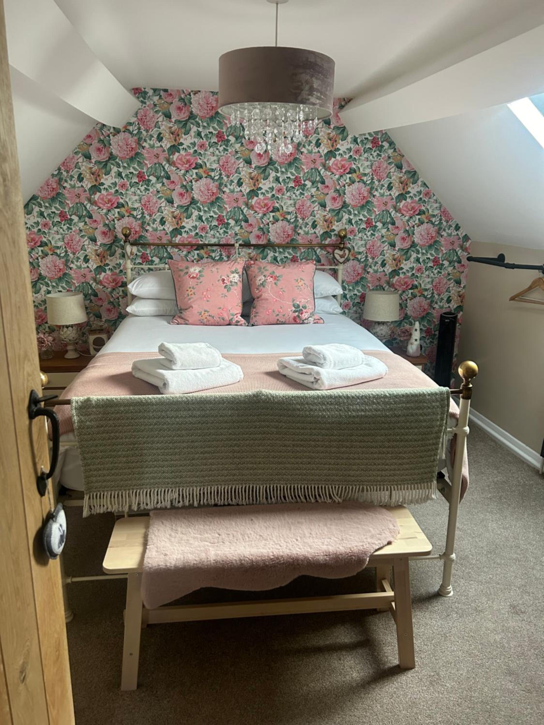 Bell Cottage right in the heart of Bridgnorth view 5