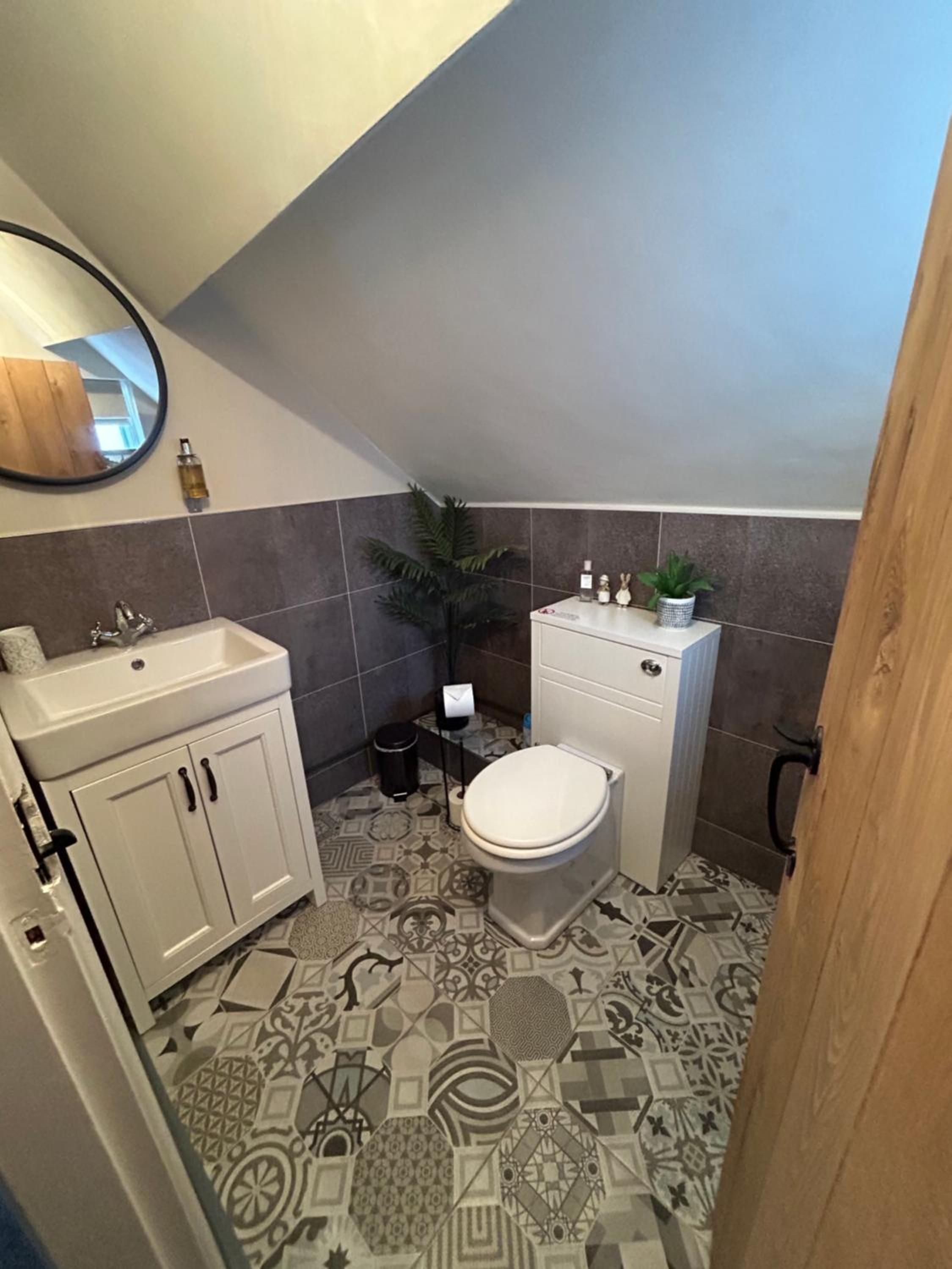 Bell Cottage right in the heart of Bridgnorth view 3
