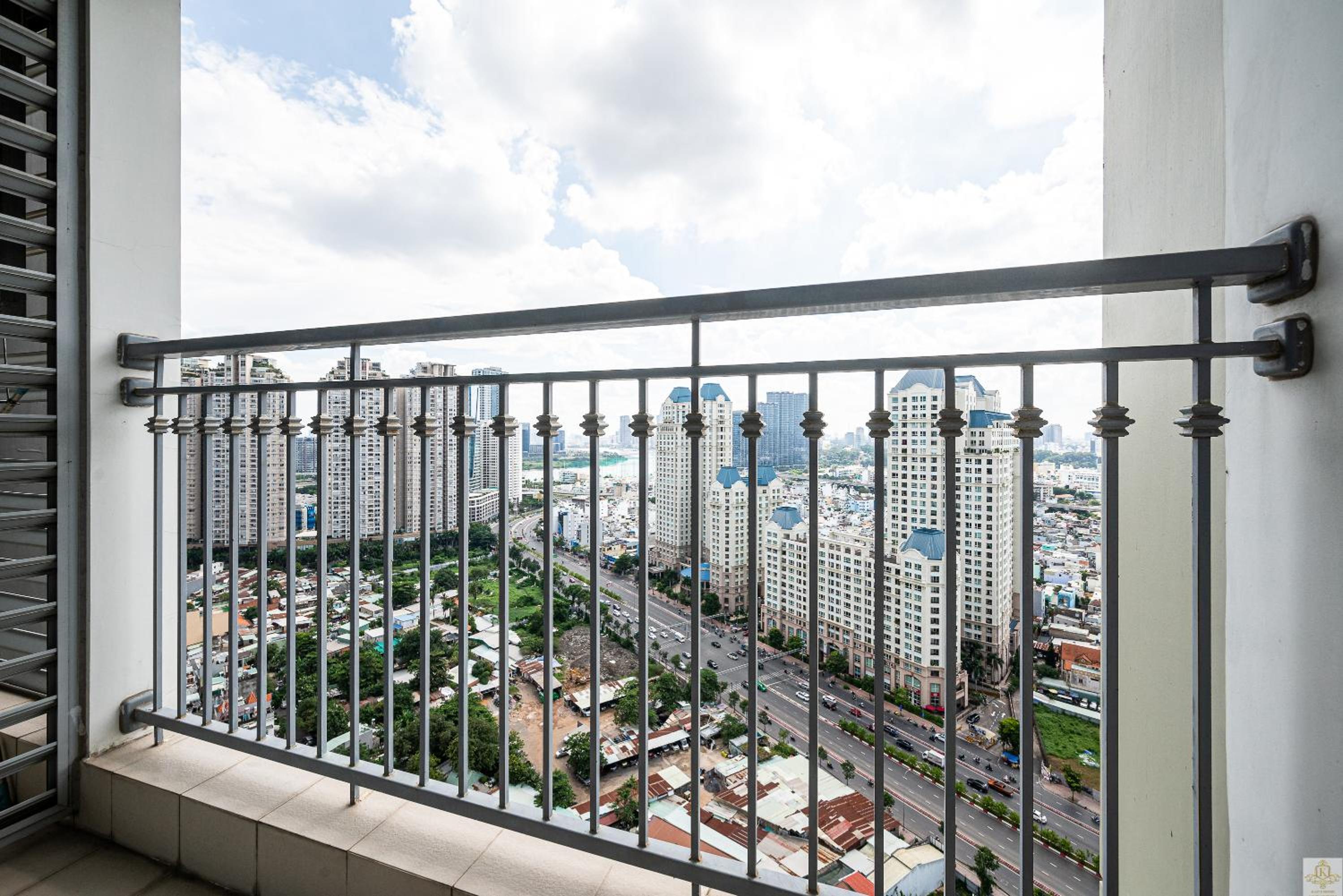 Landmark Plus Residents Suite