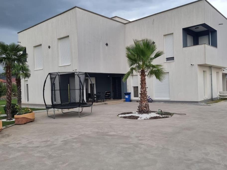 Beautiful Villa Taki Podgorica