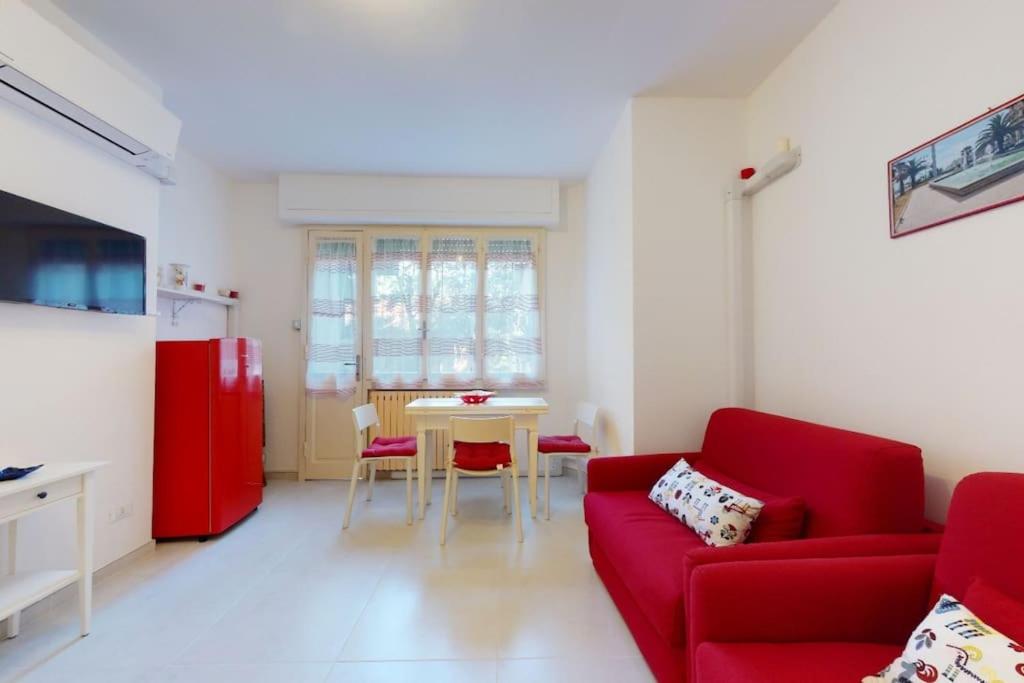 LucevanLeStelle - Full Comfort Quiet Apartment by the Promenade view 3