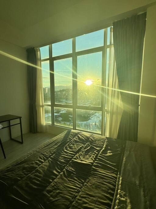 Infinity pool Sutera Avenue family suite Free Wifi -Parking photo 2