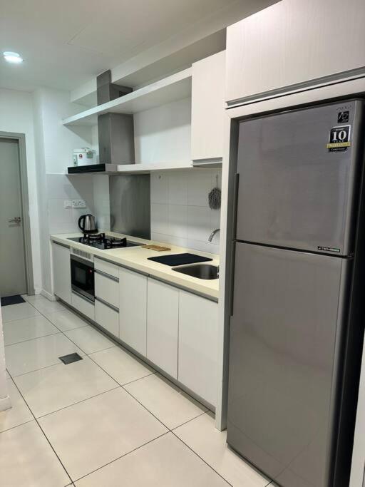 Infinity pool Sutera Avenue family suite Free Wifi -Parking photo 8