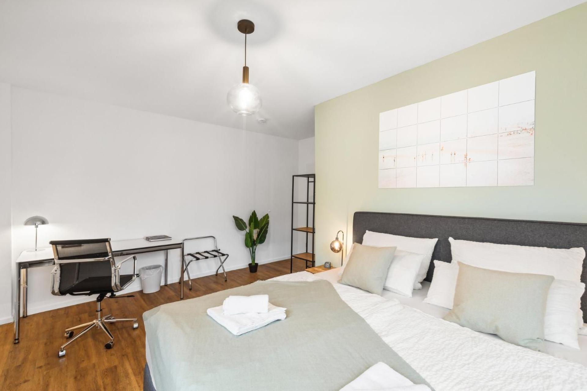 Apartment Kranich mit 3 Zimmern, top Infrastrukturlage HH Langenhorn, nähe Airport, Boxspringbetten und Arbeitsplätzen mit Glasfaser WLAN