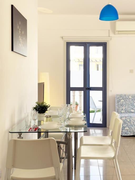 Cozy Beachside Apartment with Pool Access - Ideal for Relaxation