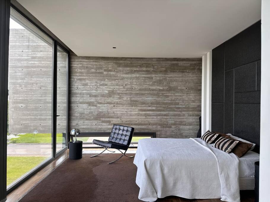 Casa Moderna Lago, Golf y Estilo