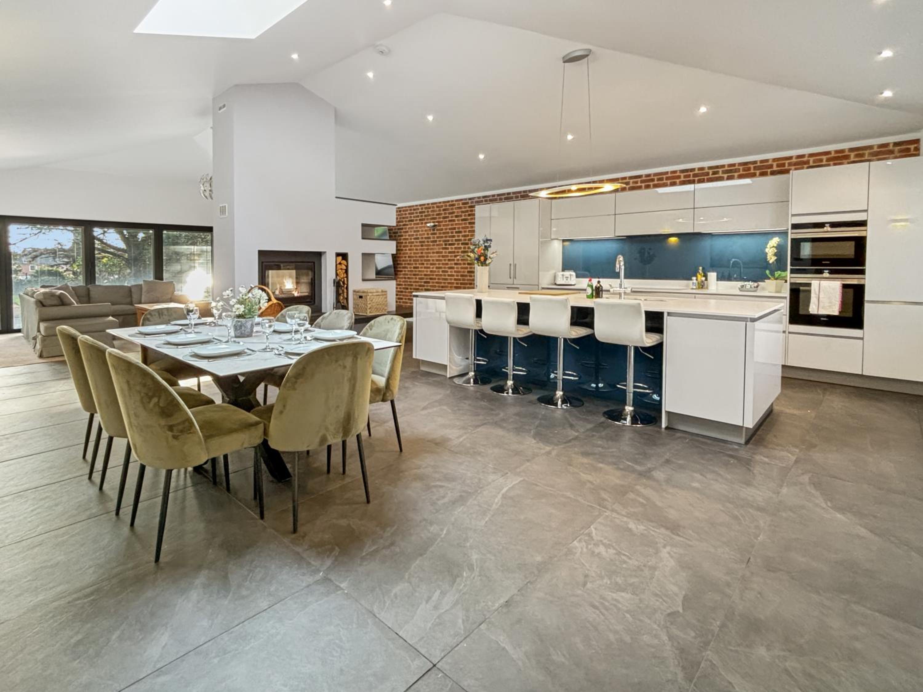 Potter House - Sleeps 8 - Keyworth, photo 6