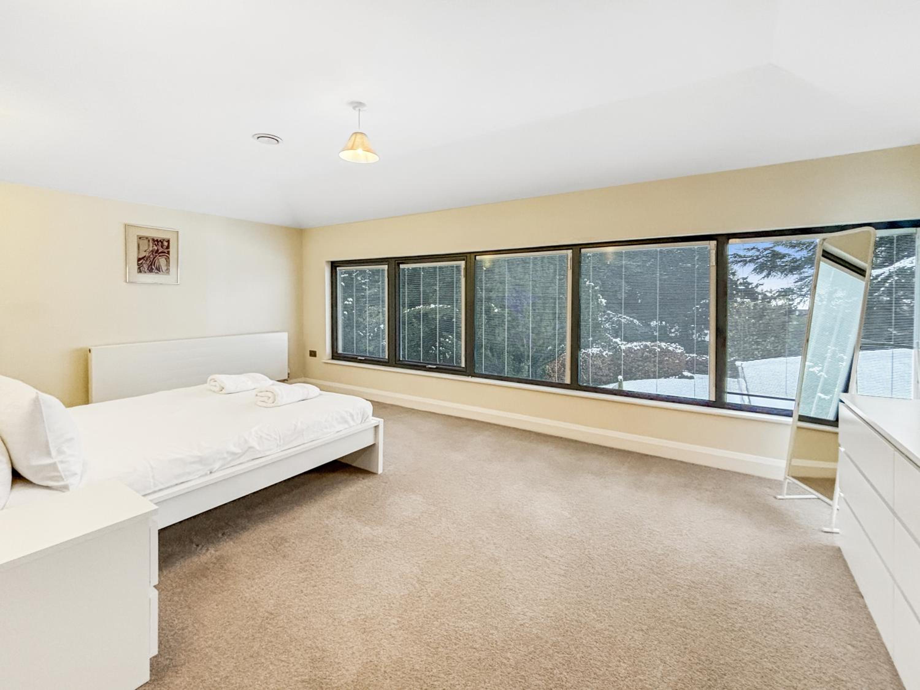 Potter House - Sleeps 8 - Keyworth, photo 10