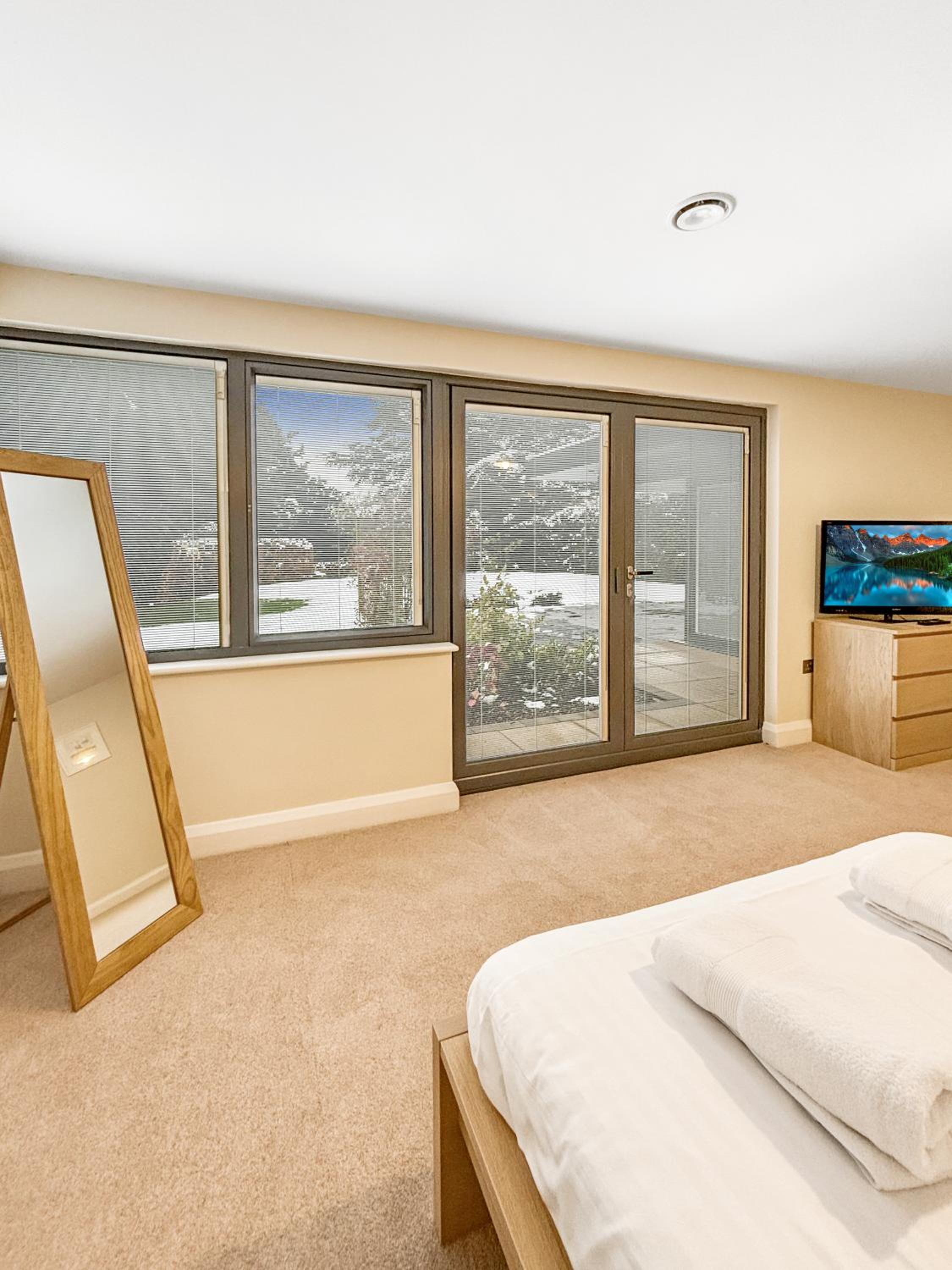 Potter House - Sleeps 8 - Keyworth, photo 3