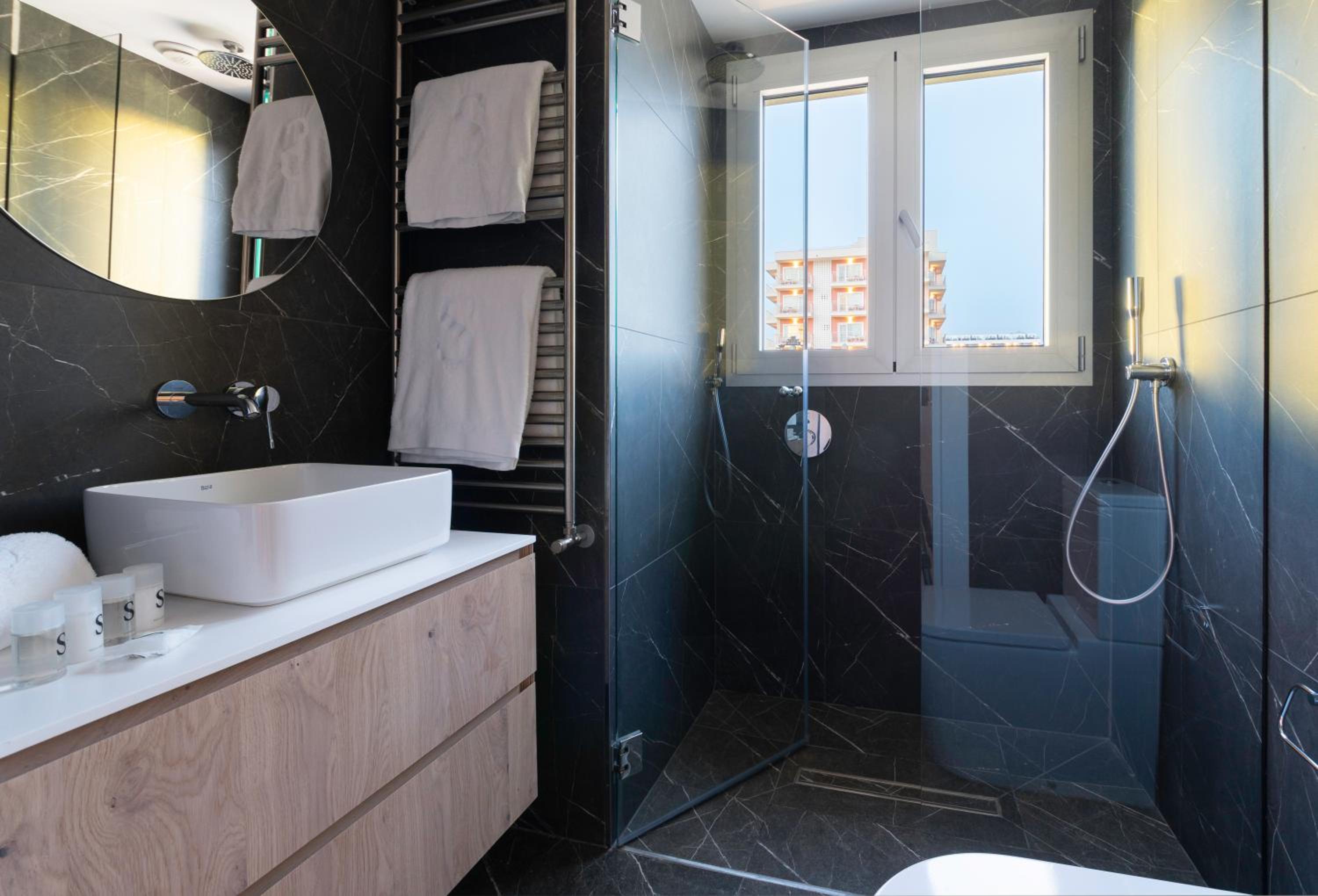 Pure Salt Residences