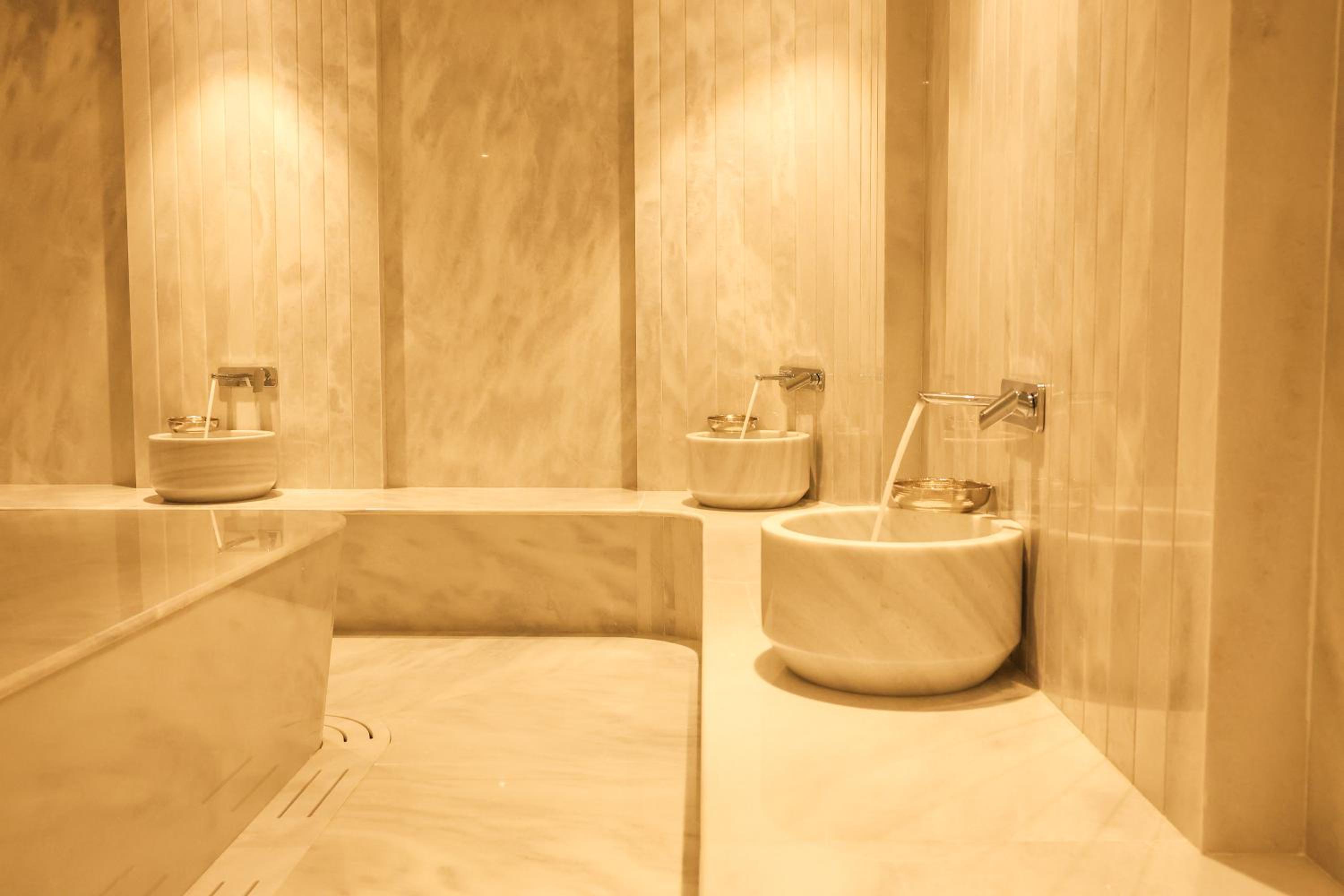 FOUR HILLS HOTEL - Image 65