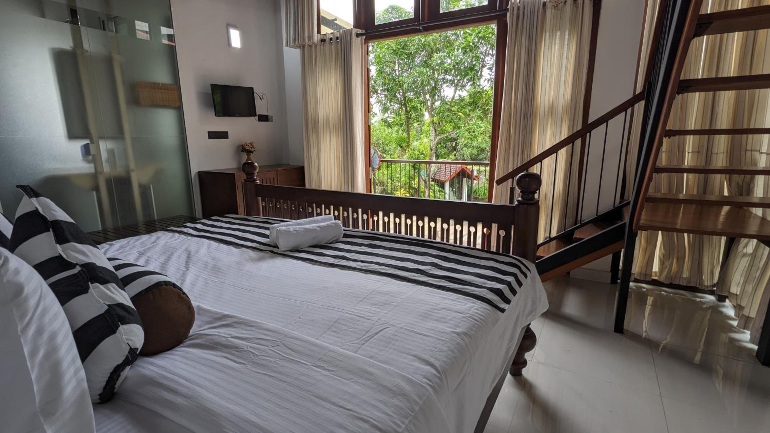 Sudu son Retreat view 4