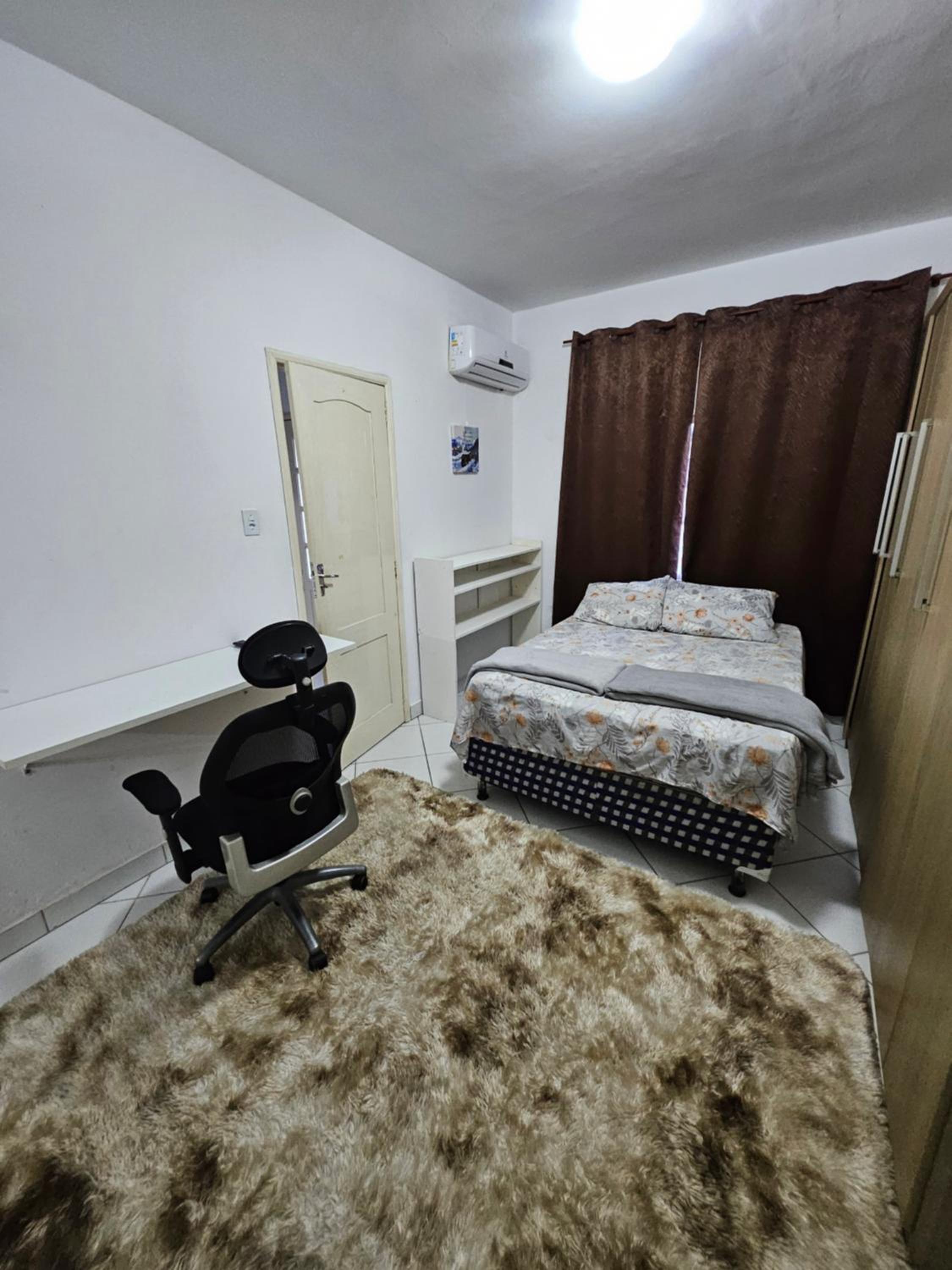 Casa ampla e bem localizada