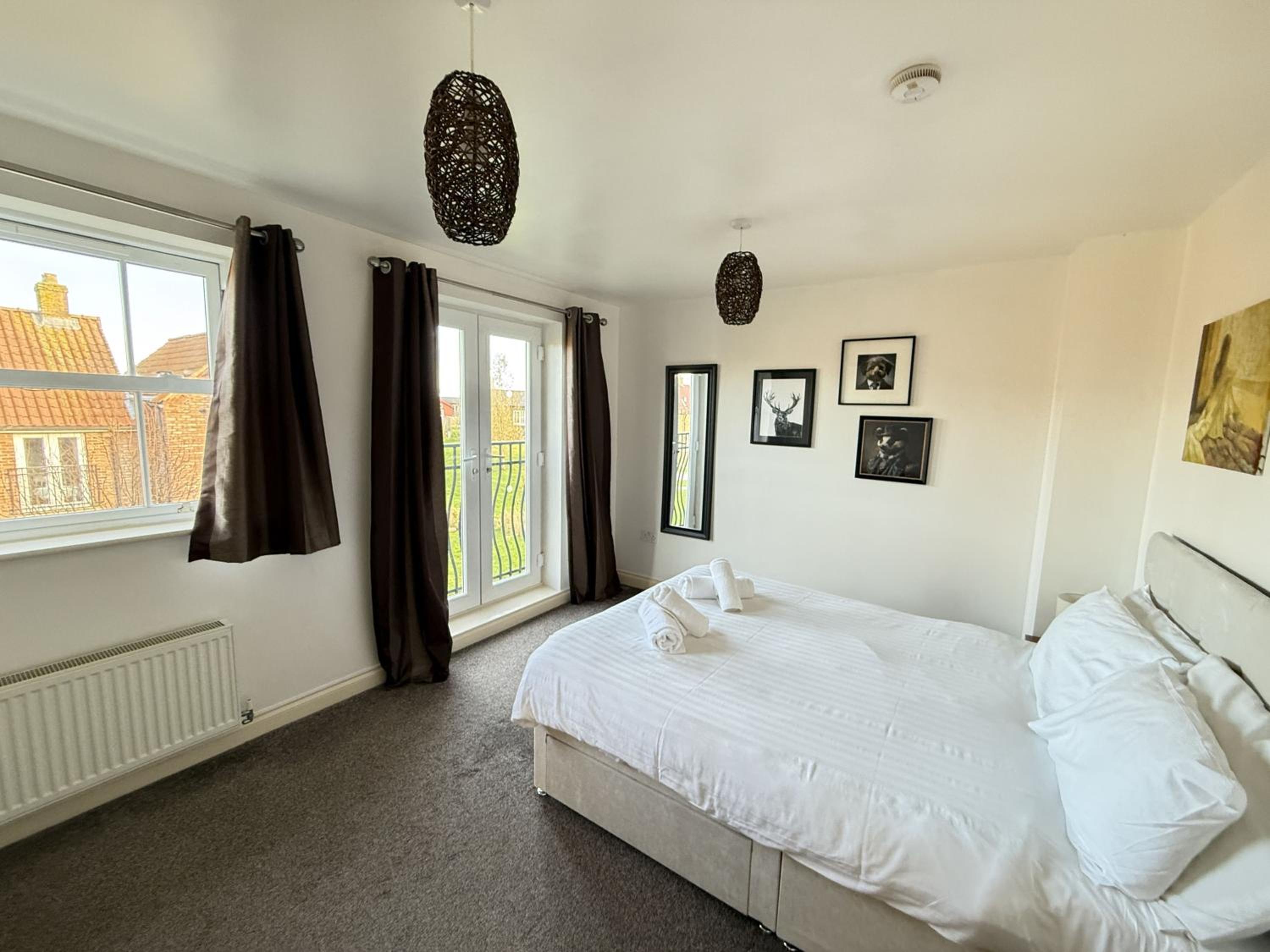 Meadowside Apartment - Part of the The Bay Filey Holiday Village with pool, gym and direct beach access, pub, restaurant, tennis and meadows walks