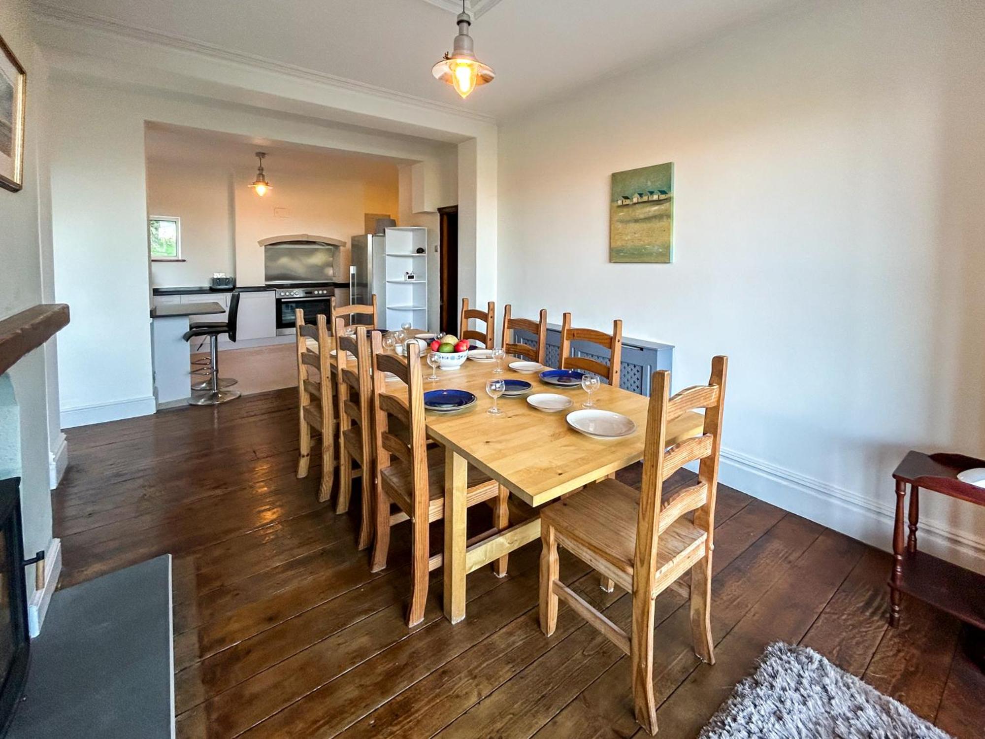 Glannant - 5 Bed & 4 Bathroom - Fairbourne, Barmouth, Mawddach Estuary view 2