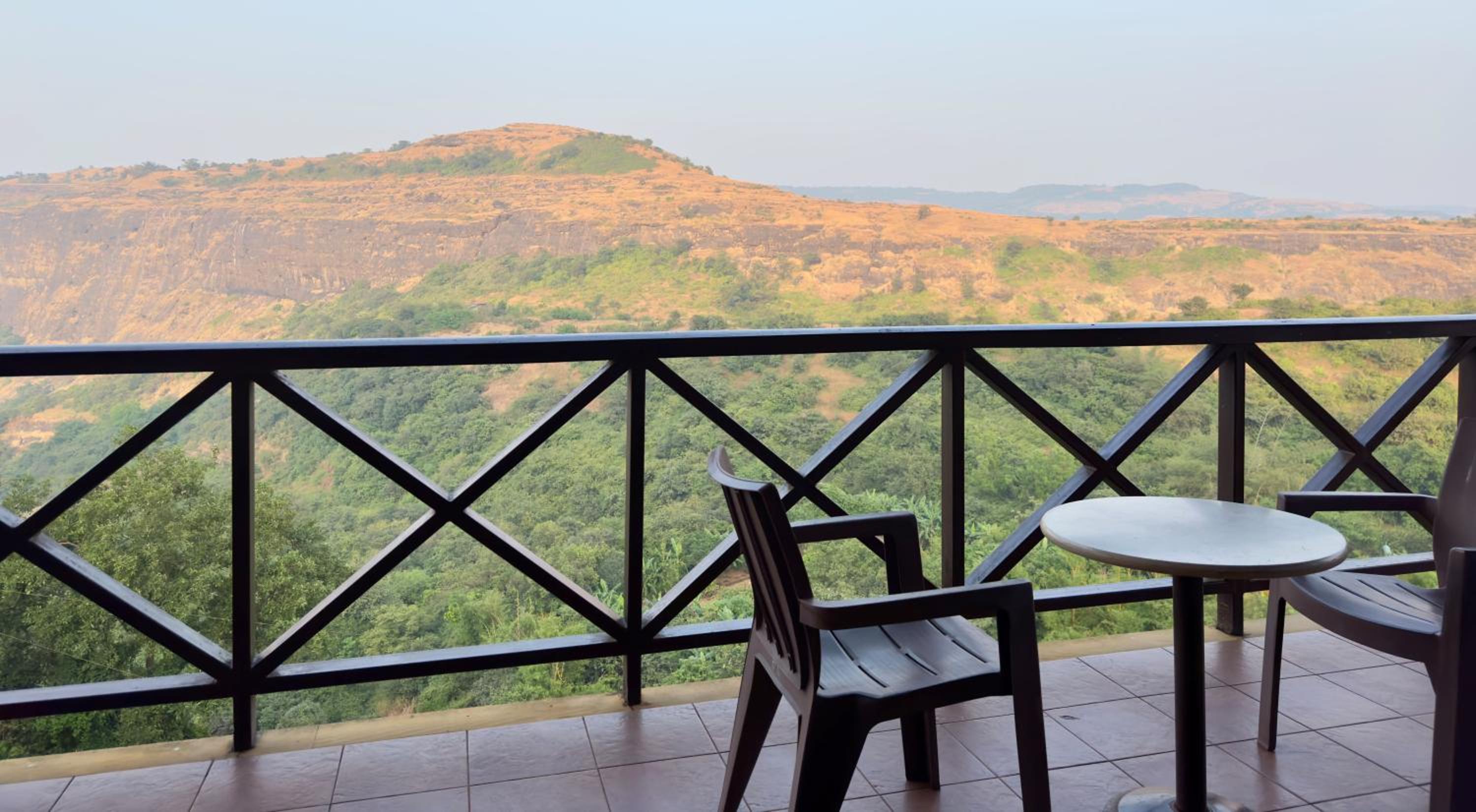 Upper Deck Resort - Highest Peak, Lonavala