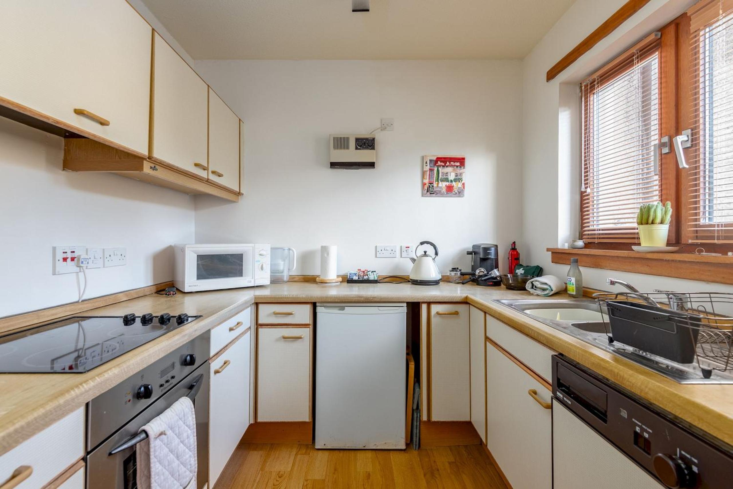 Muttoes Apartments - No 3 view 3