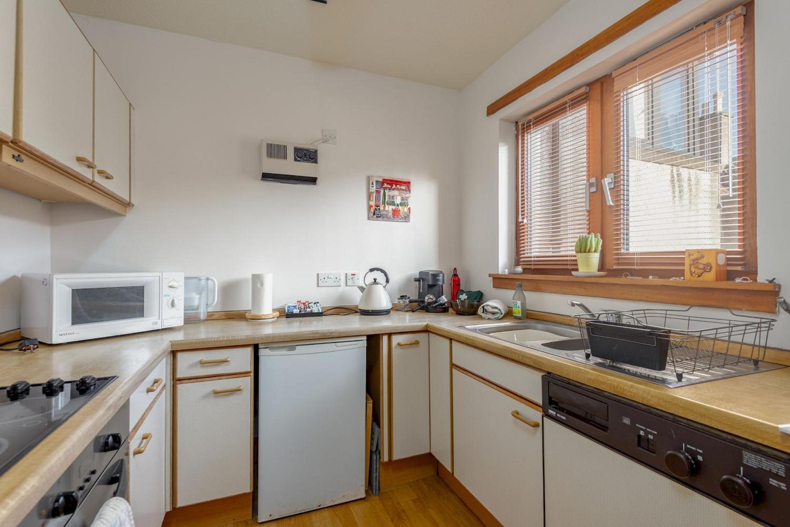 Muttoes Apartments - No 3 view 5