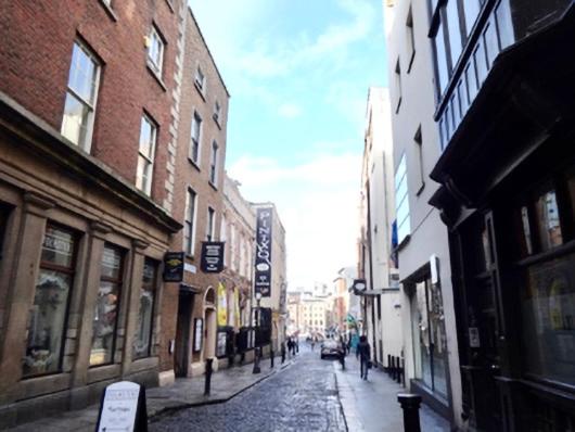 Spacious room in Temple Bar