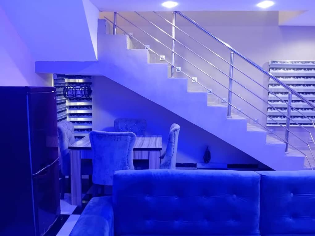 Frills Apartments