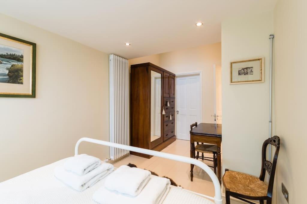 The Chairman's Retreat in The Cotswolds - Space To Relax in the Countryside view 3